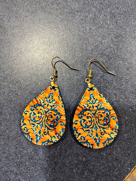 Jewelry - Teardrop Earrings in Orange & Blue Like New